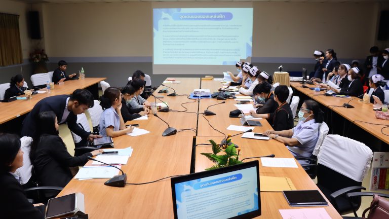 ประชุมแลกเปลี่ยนข้อมูล สรุปผล และให้ข้อเสนอแนะการจัดการเรียนการสอนภาคปฏิบัติในคลินิกของนักศึกษาหลักสูตรพยาบาลศาสตรบัณฑิต ปีการศึกษา 2568