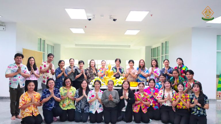 กิจกรรมสรงน้ำพระพุทธประจำคณะ