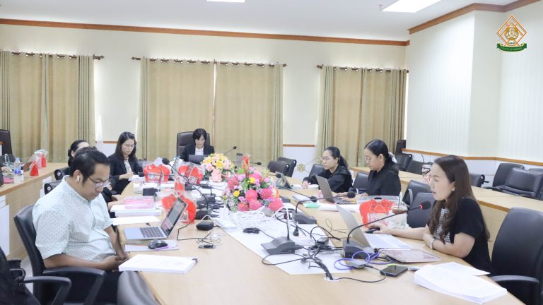 คณะพยาบาลศาสตร์ ประชุมพัฒนาหลักสูตรพยาบาลศาสตรบัณฑิต ฉบับปรับปรุง พ.ศ. 2570 (แบบออนไลน์)